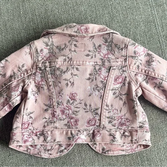 GAP Pink Floral Jean Jacket - Picture 2 of 3